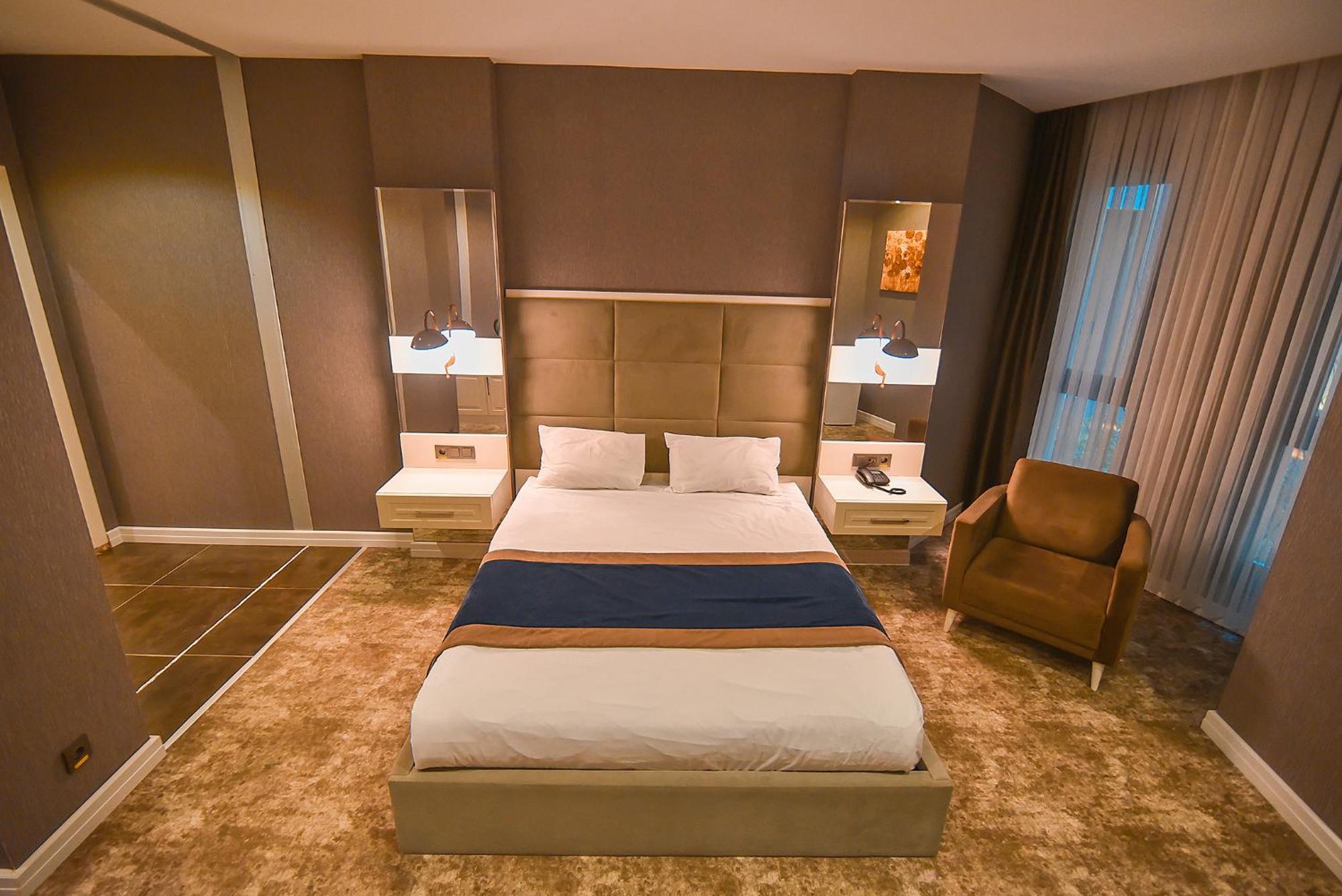 Royal Comfort Hotel Arakli Luaran gambar