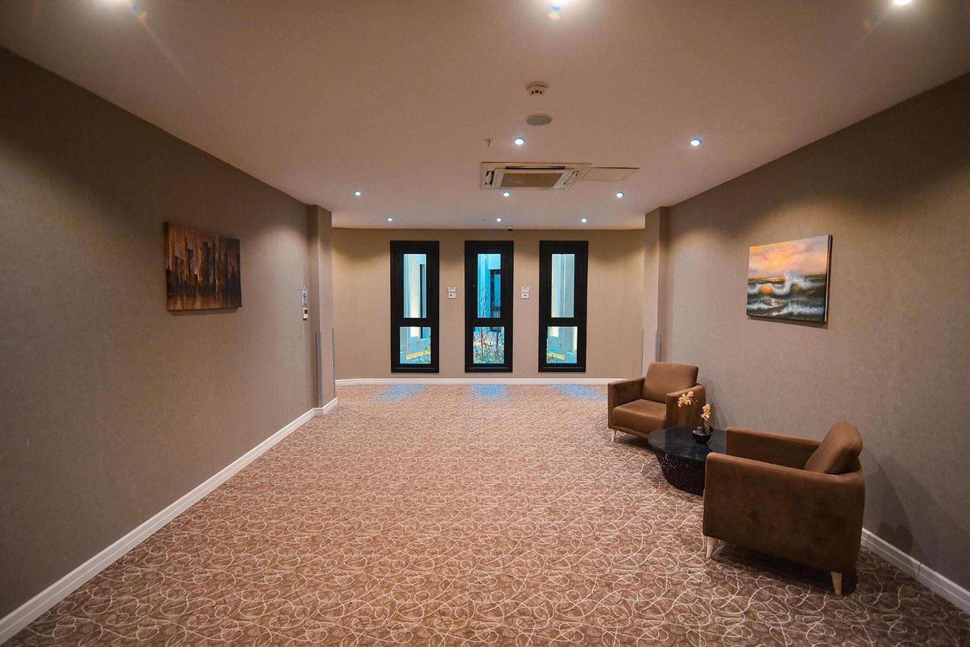 Royal Comfort Hotel Arakli Luaran gambar
