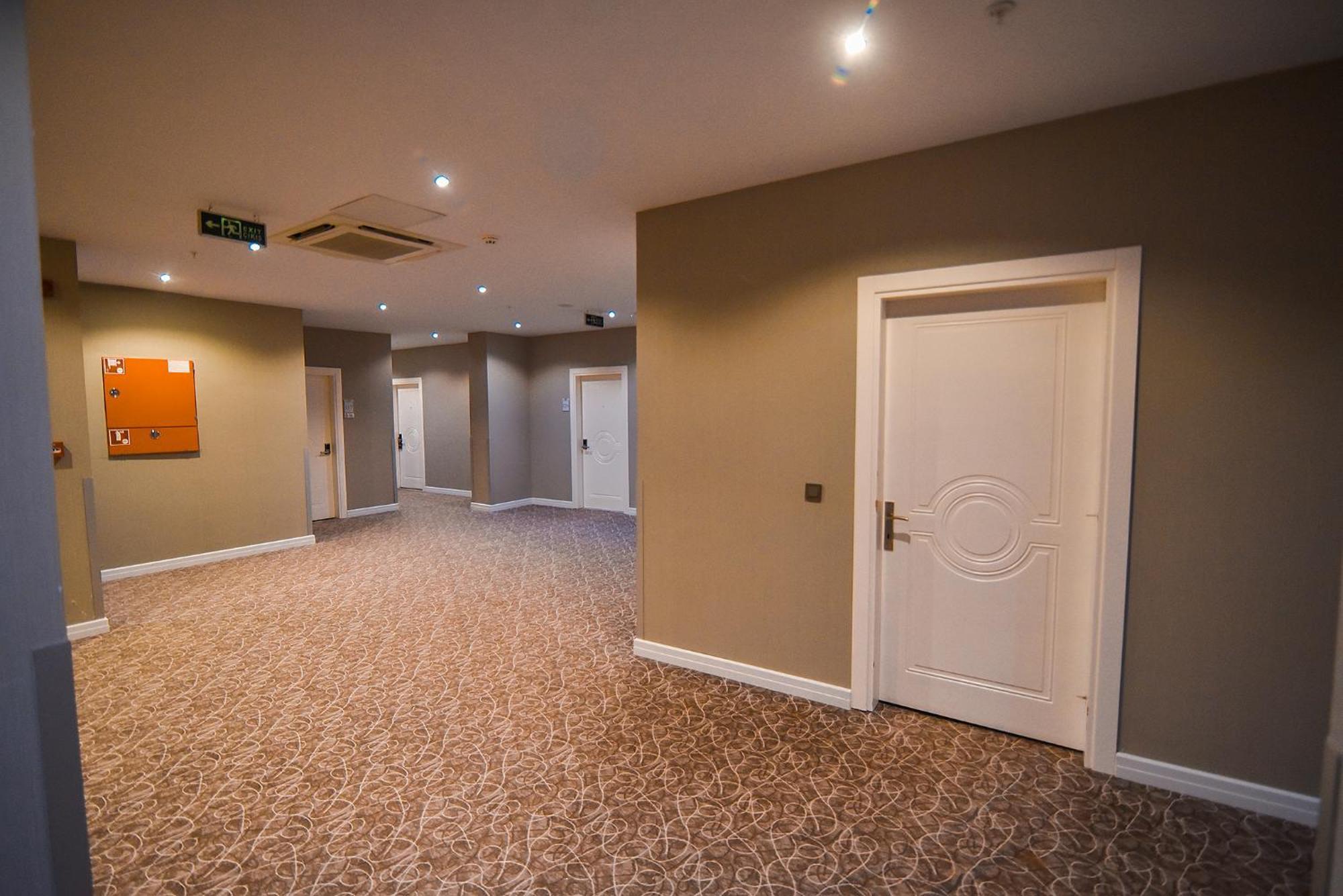 Royal Comfort Hotel Arakli Luaran gambar
