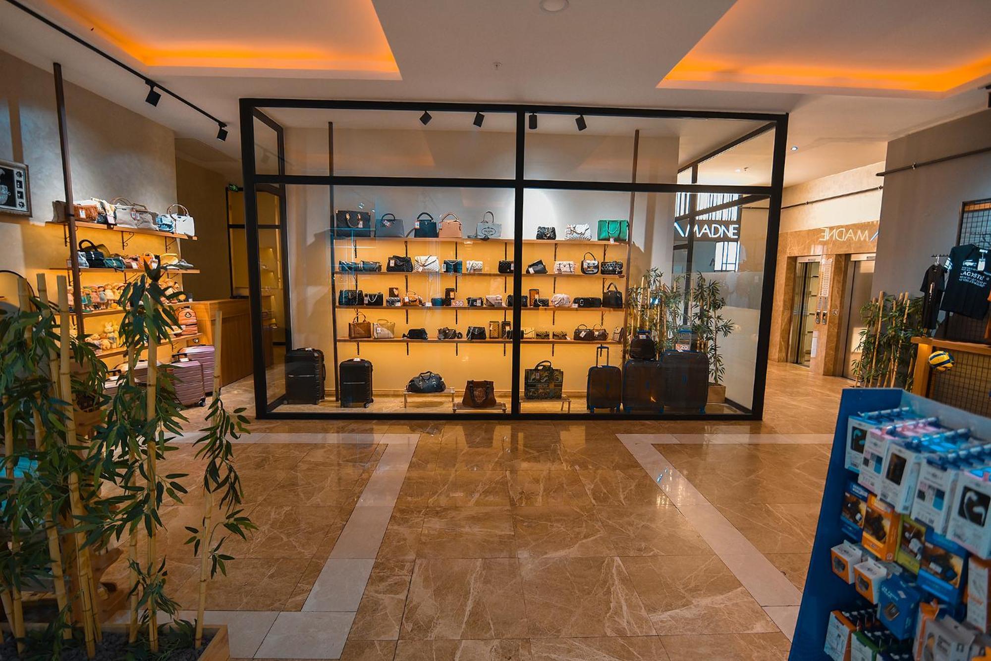 Royal Comfort Hotel Arakli Luaran gambar