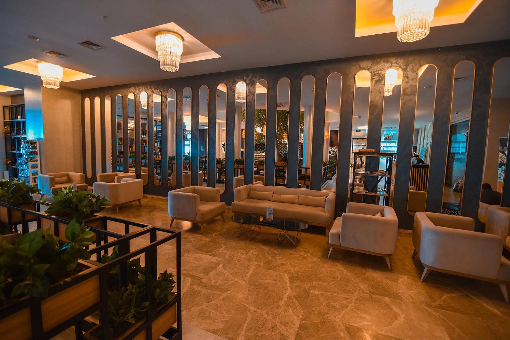 Royal Comfort Hotel Arakli Luaran gambar