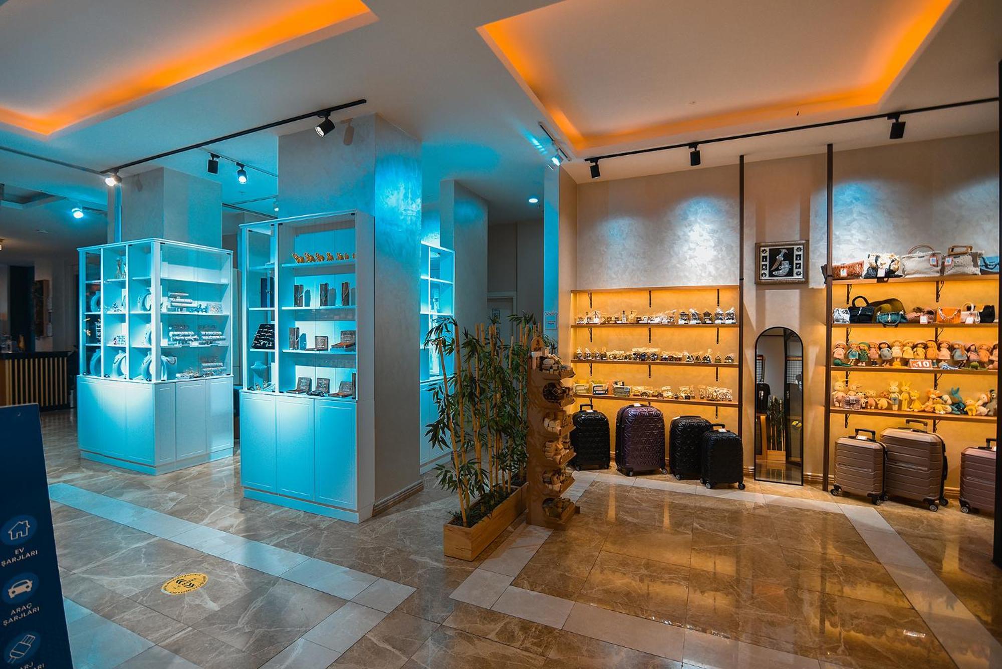 Royal Comfort Hotel Arakli Luaran gambar