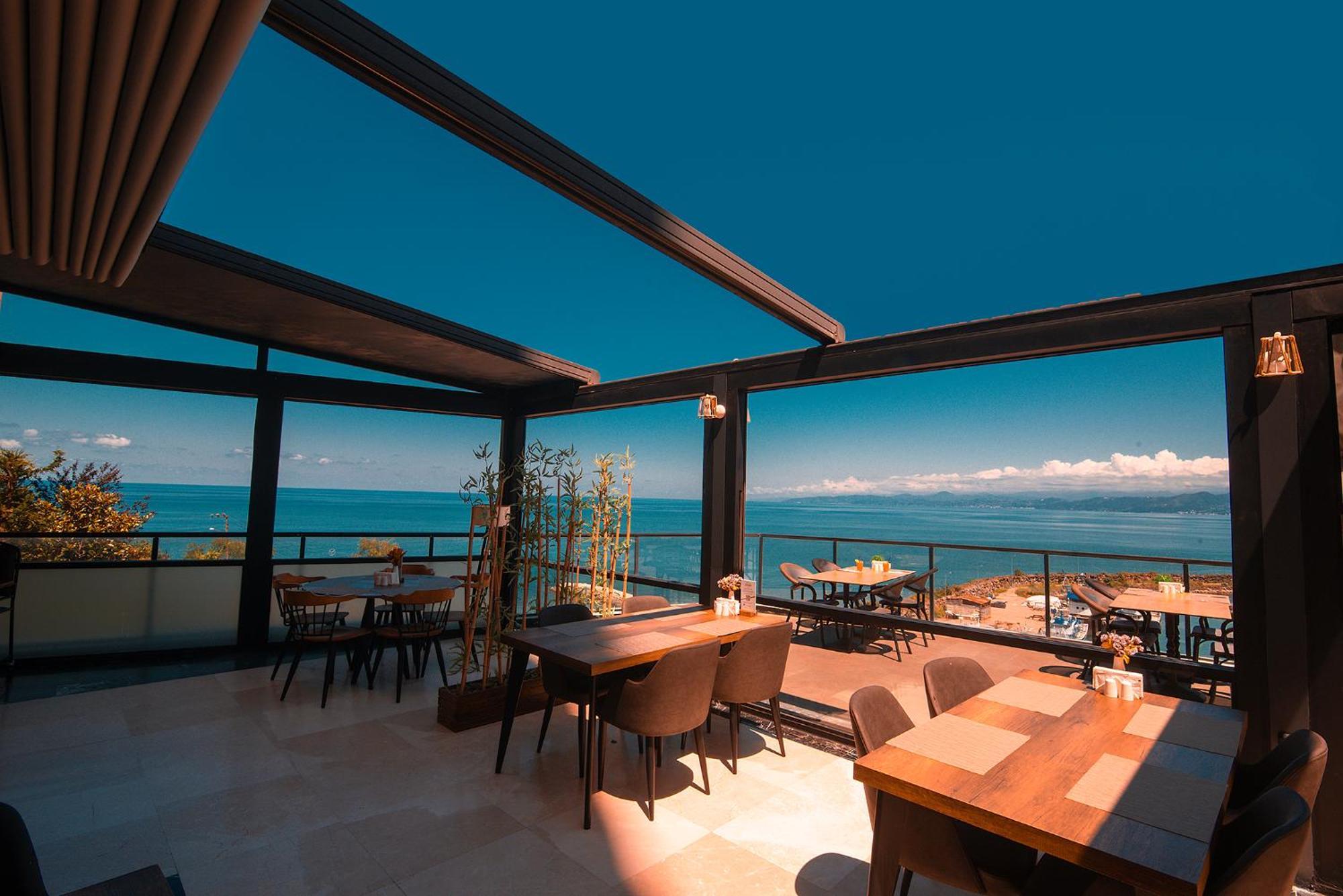Royal Comfort Hotel Arakli Luaran gambar