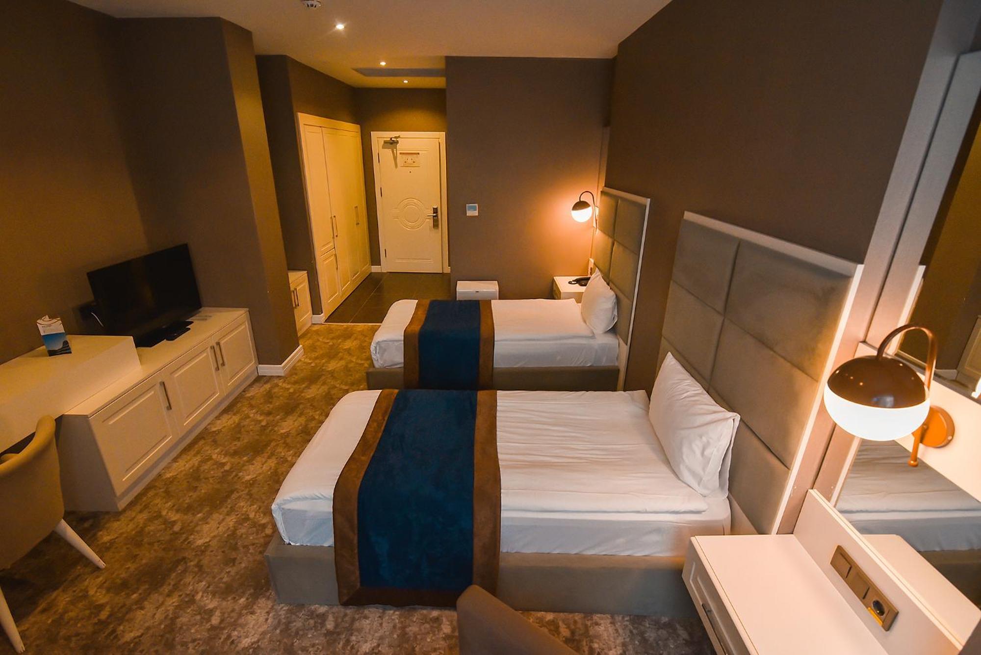 Royal Comfort Hotel Arakli Luaran gambar