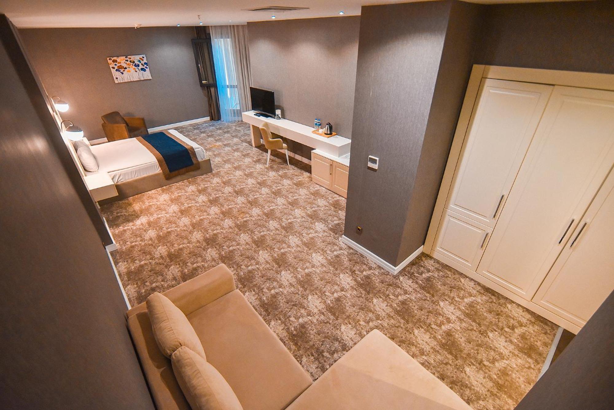 Royal Comfort Hotel Arakli Luaran gambar