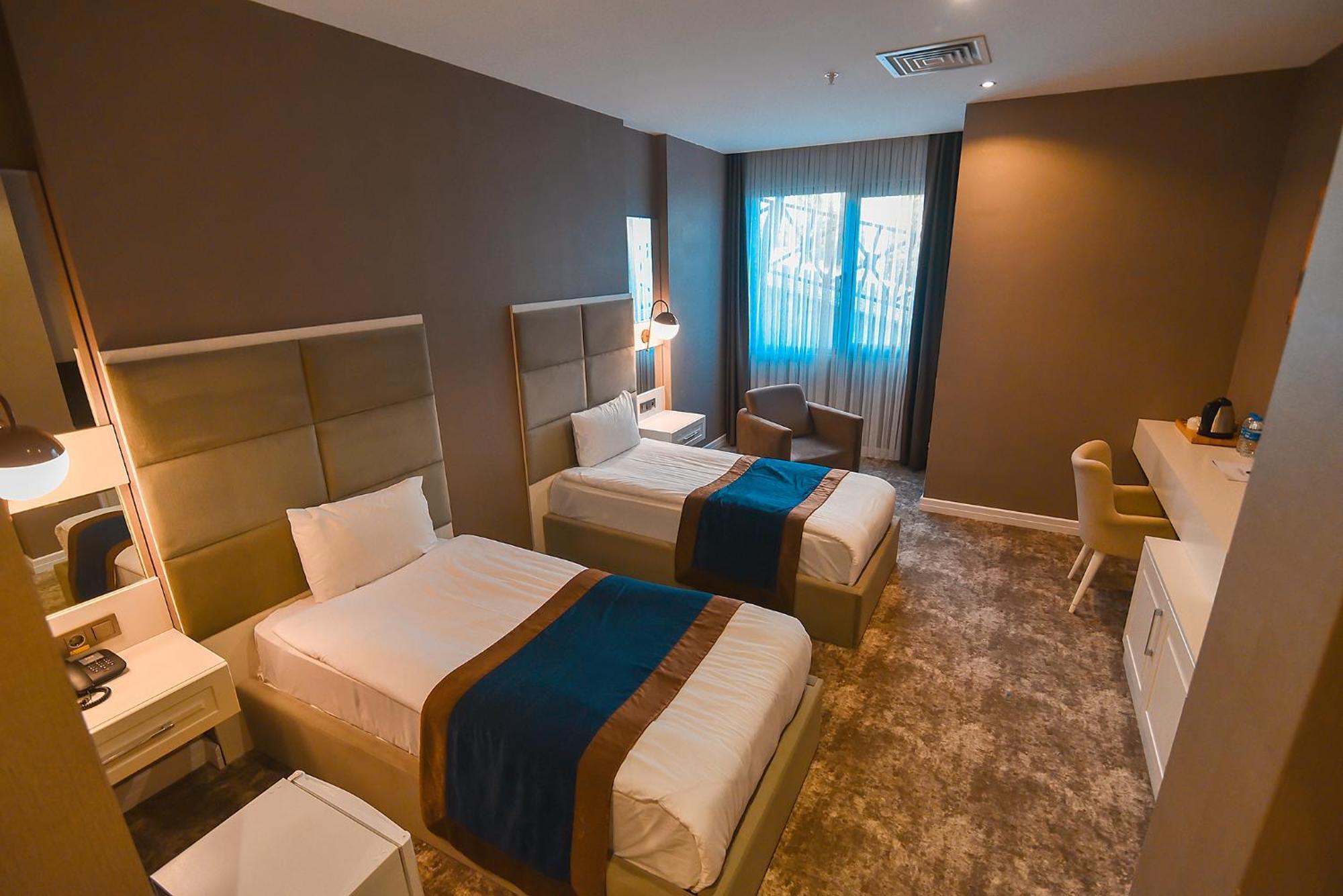 Royal Comfort Hotel Arakli Luaran gambar